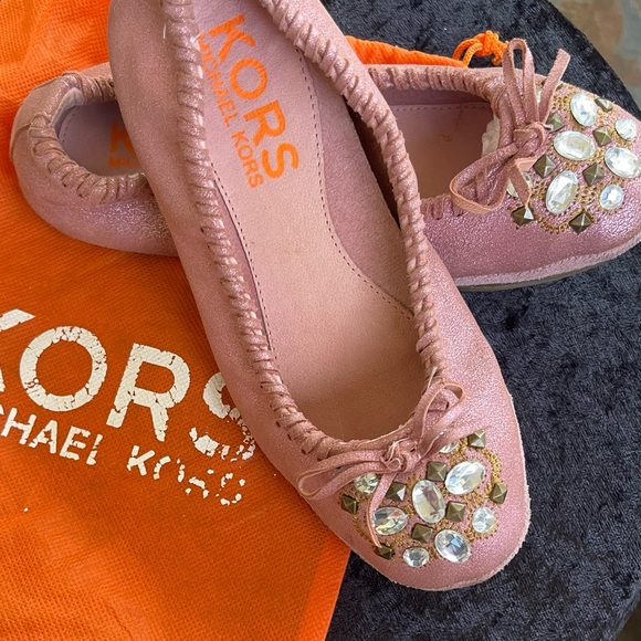 Kors Michael Kors pink slip on shoes - Picture 2 of 8